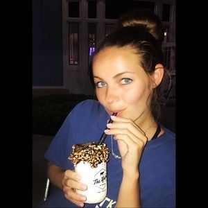 Meet your Posher, Annie